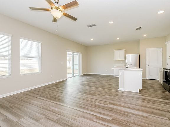 4th image of 887 Kings Pine Ct