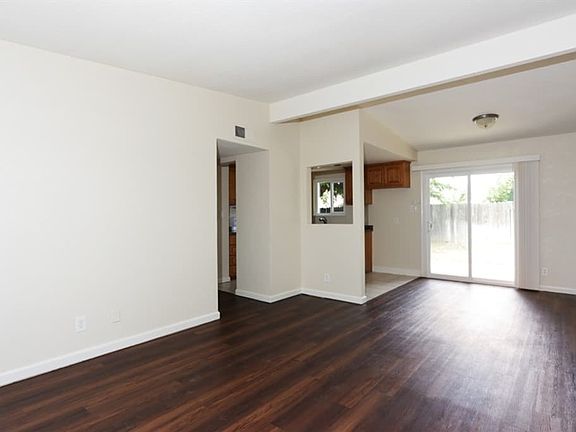 4th image of 3912 Moonbeam Dr