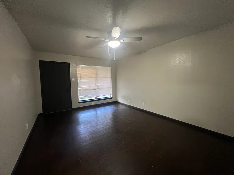 2405 Inadale Ave — Photo 4