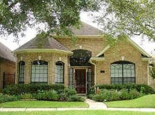 14237 Champions Dr, Houston, TX 77069