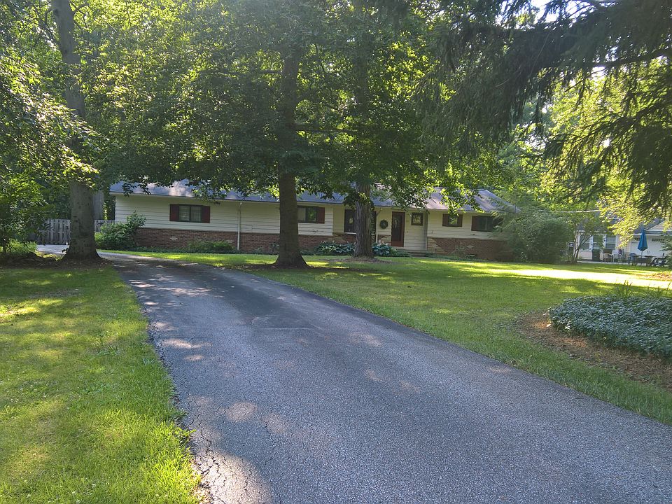1st image of 65 E Bel Meadow Ln