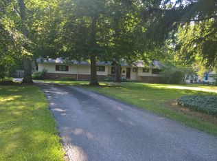 65 E Bel Meadow Ln, Chagrin Falls, OH 44022