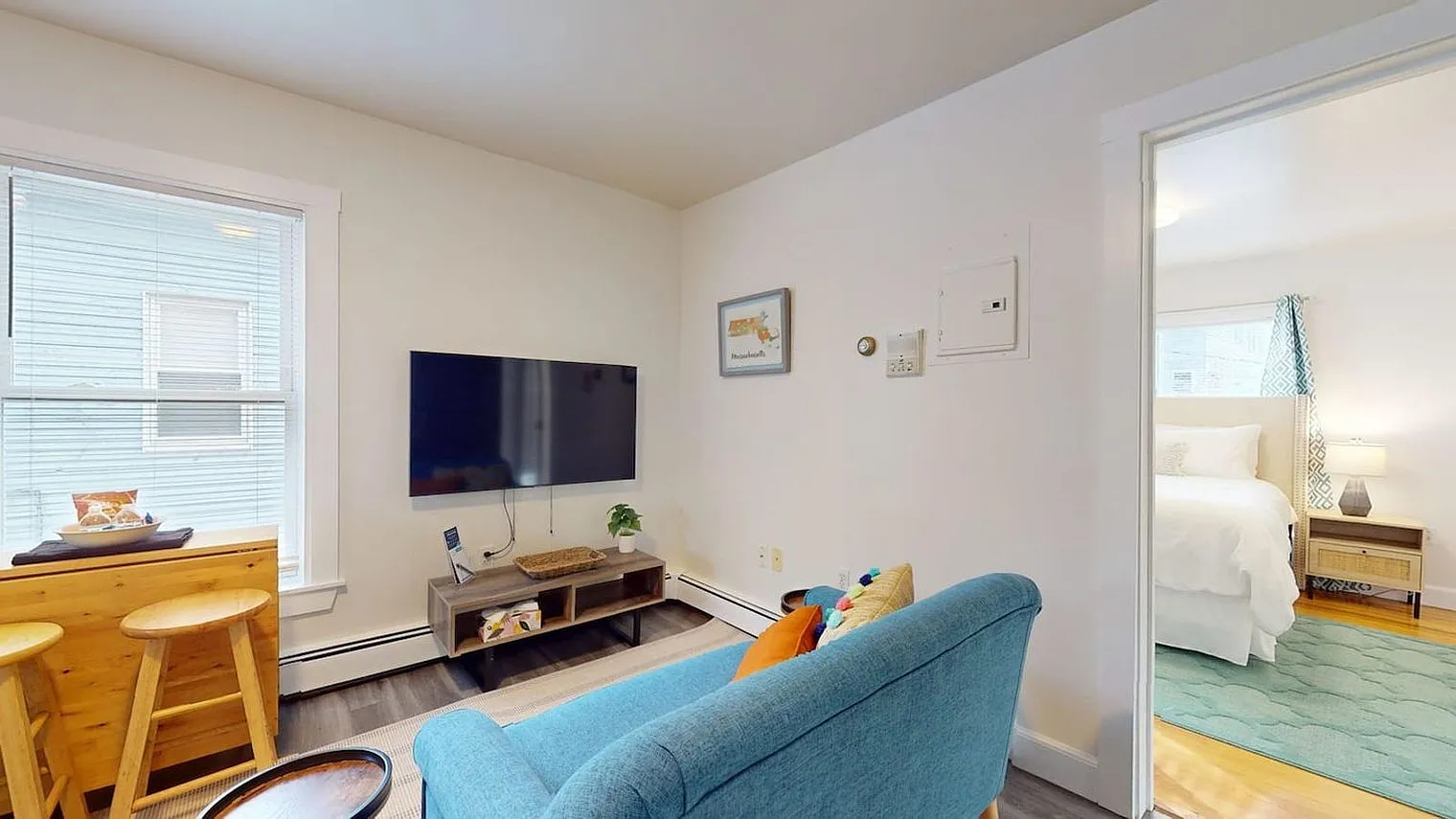 1 bed, 1.0 bath, 419 sqft, $4,605 — Photo 3