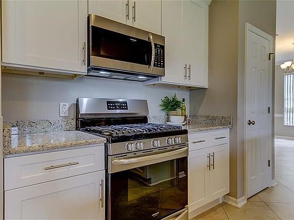 4th image of 10510 Weybridge Dr