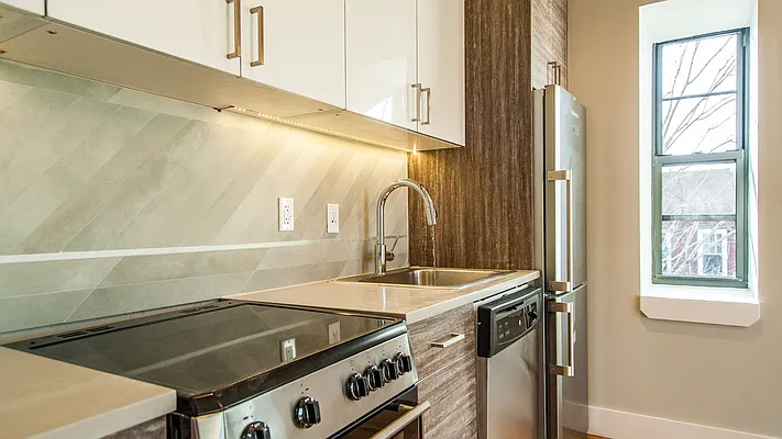 Rented by Nooklyn NYC LLC | media 46