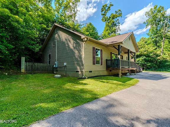 2nd image of 416 Forrest Springs Dr