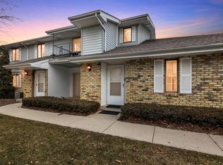 1430 Woodchuck Ct, Racine, WI 53406