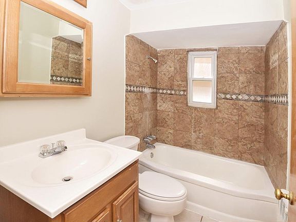 3rd image of 6415 Savannah Ave APT 3