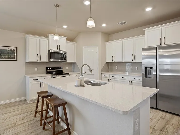 5737 Saint Charles Dr — Photo 5