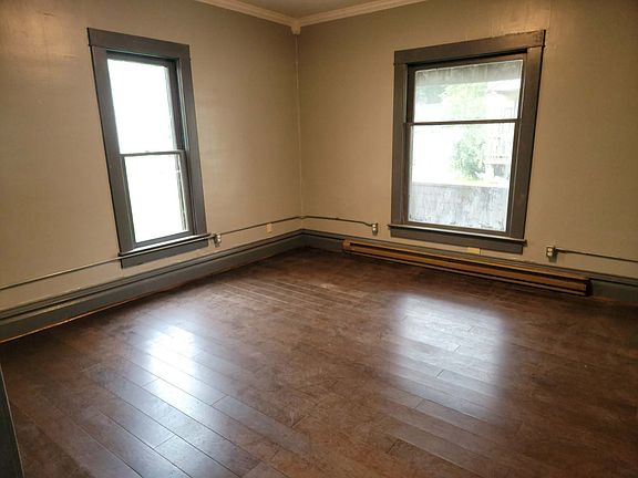 2nd image of 25 Swanger Ave