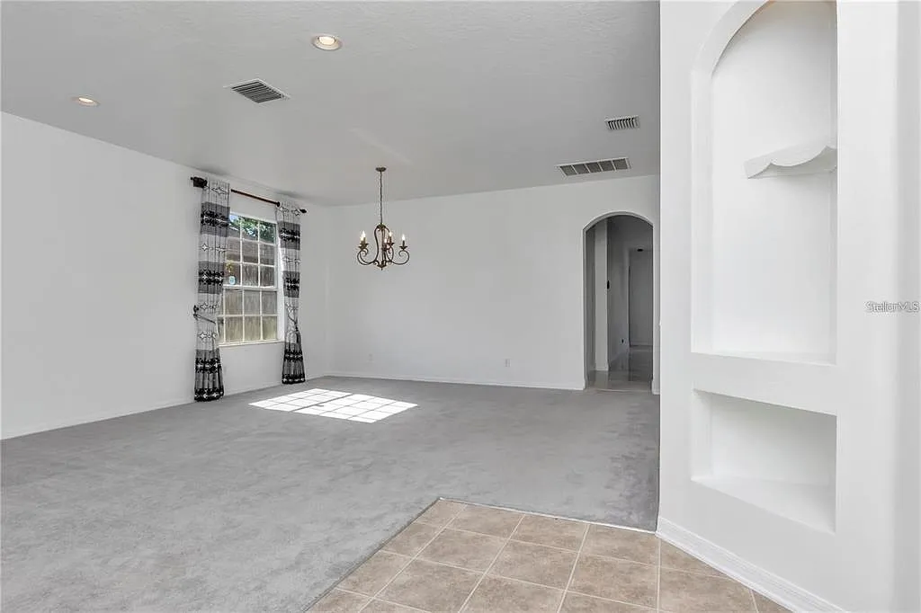 4 bed, 2.0 bath, 2360 sqft, $2,750 — Photo 3