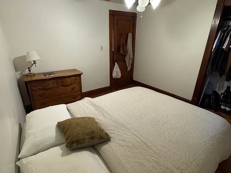 2225 N Hi Mount Blvd — Photo 4