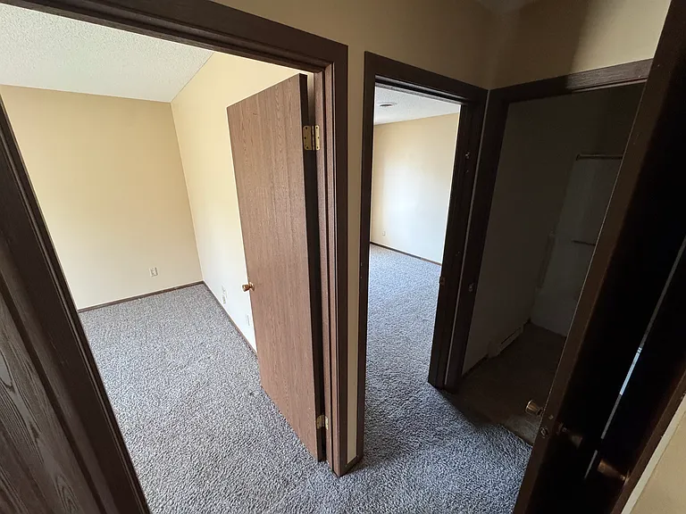 1401 Woodland Dr #2 — Photo 9