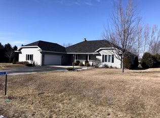 2632 Cardinal Ln, Manitowoc, WI 54220