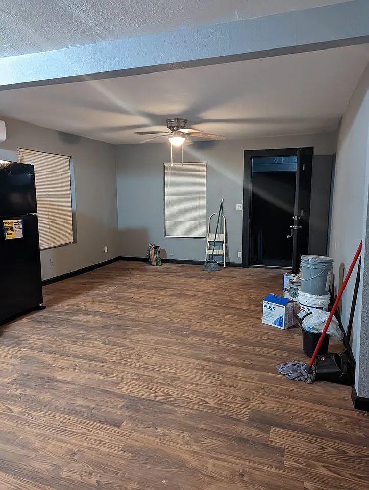 105 East Adoue Avenue - 1 — Photo 2