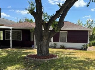 10605 Dulcimer St, Houston, TX 77051