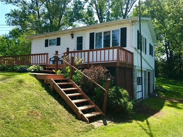 9748 Mountain Wood Ter, Portville, NY 14770
