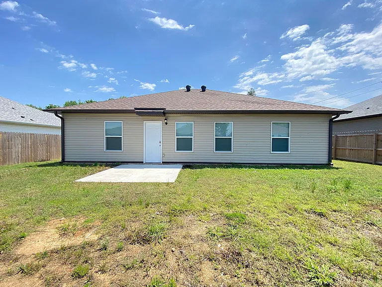 103 Redbud Ct — Photo 18