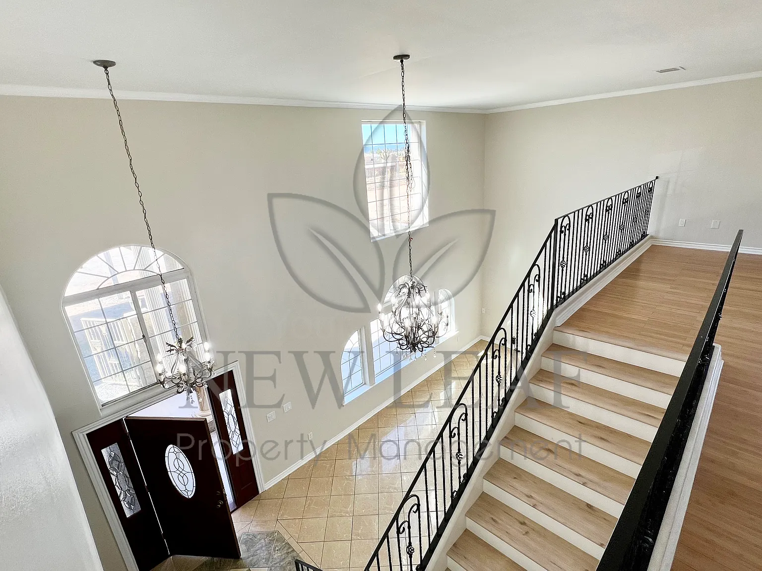 8 bed, 4972 sqft, $6,900 — Photo 4