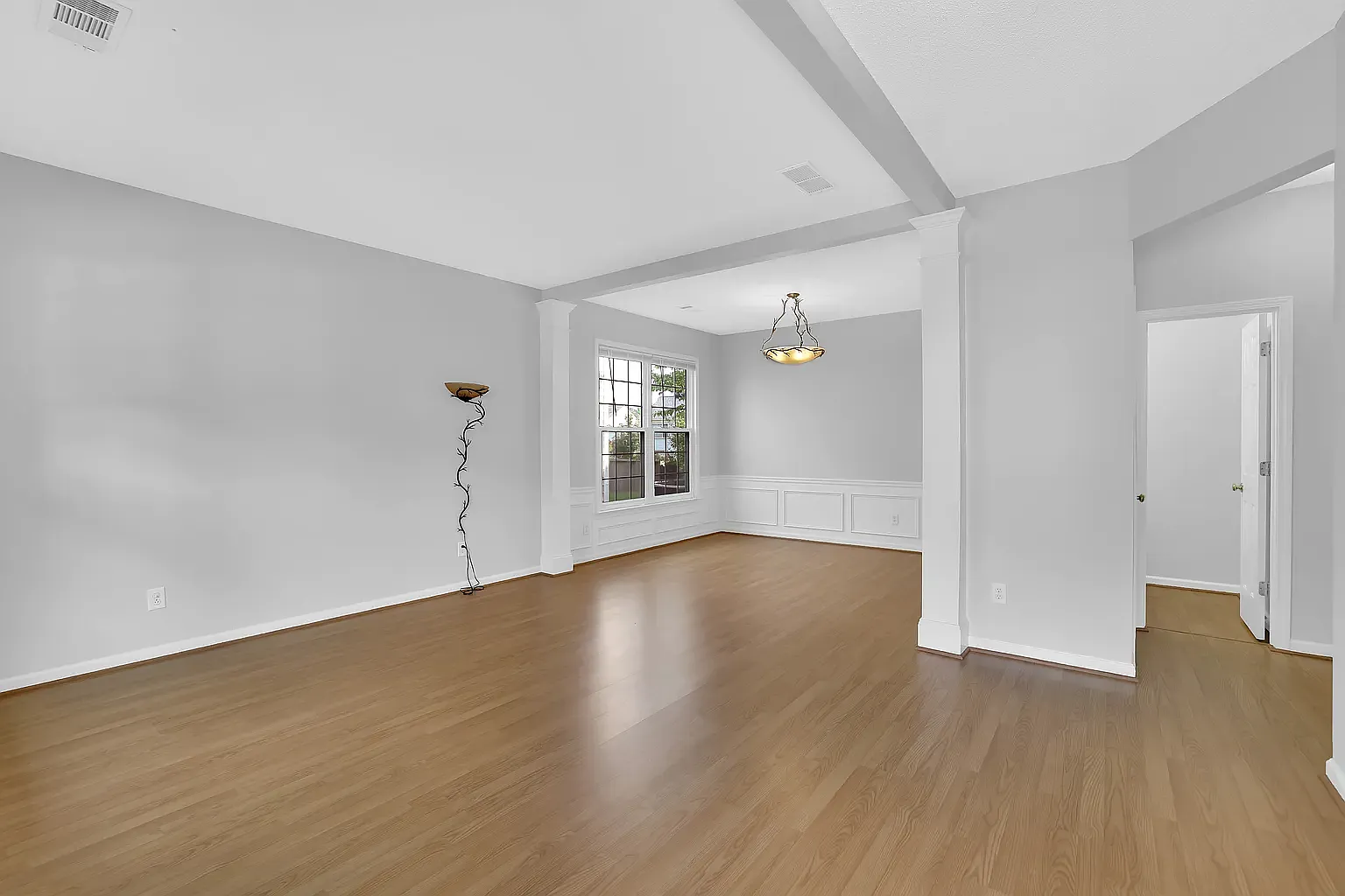 3 bed, 2.5 bath, 2074 sqft, $2,750 — Photo 3