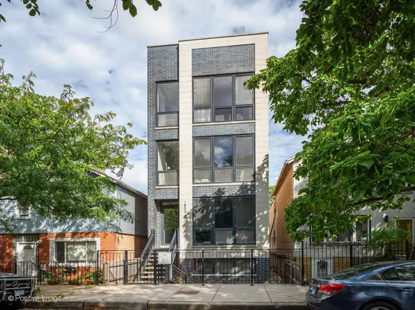 1504 W Walton St APT 3, Chicago, IL 60642