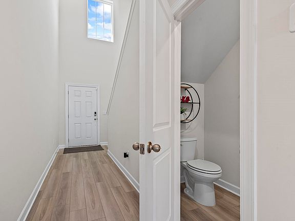 5th image of 4752 Hopespring St.