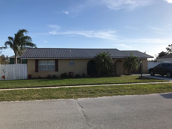 2nd image of 209 Tropic Way