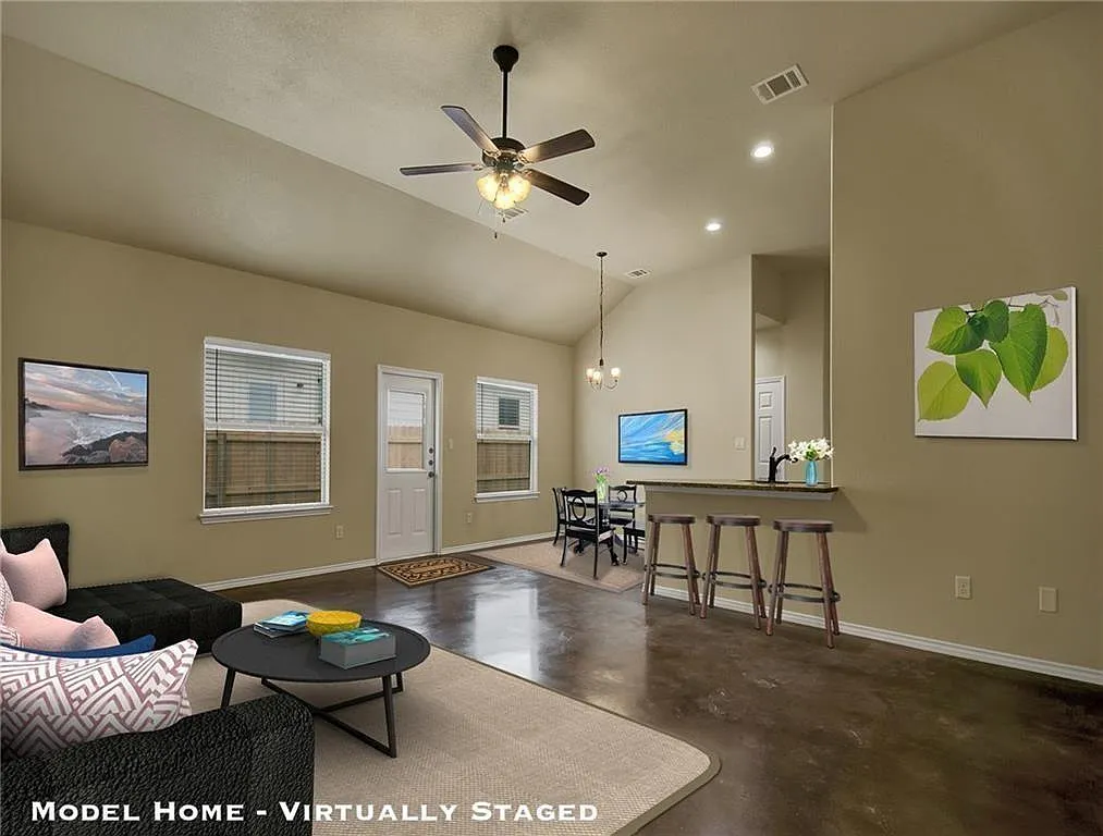 3 bed, 2.0 bath, 1344 sqft, $1,750 — Photo 4