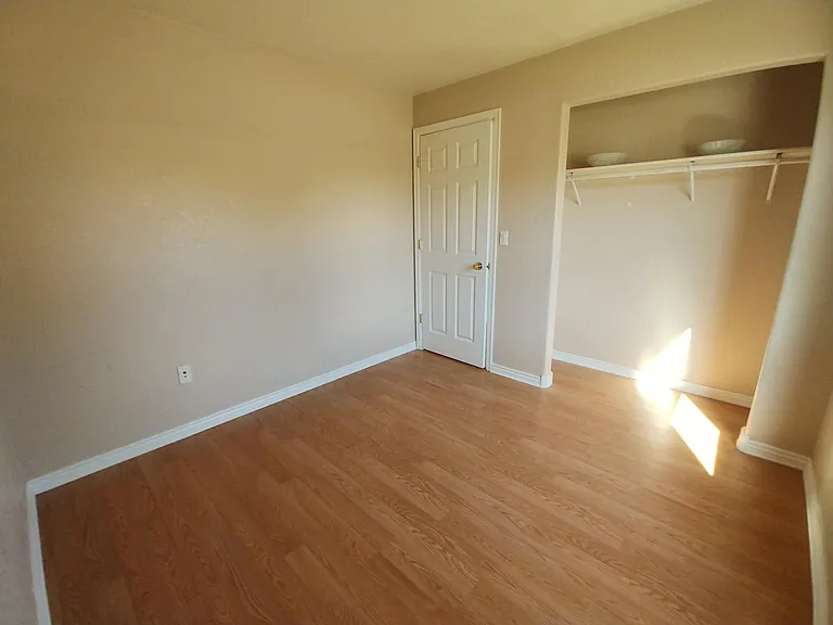 927 Lemmon Ave — Photo 4