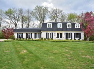 15835 Ridgefield Ct, Brookfield, WI 53005