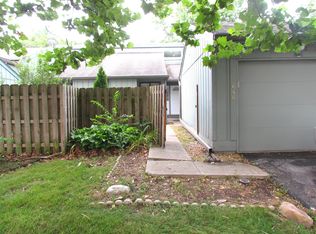 646 Cobblestone Rd #12-B4, Avon, IN 46123