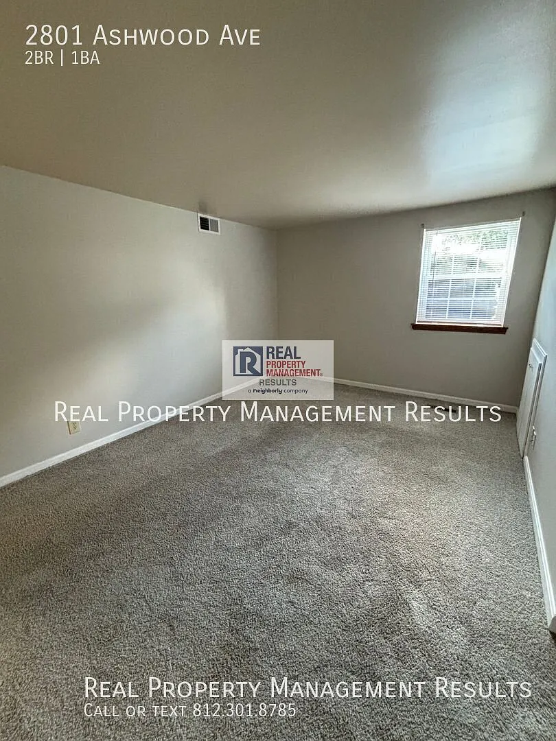 Well-Located North Side Apartment with Washer/Dryer Hook-Ups — Photo 2