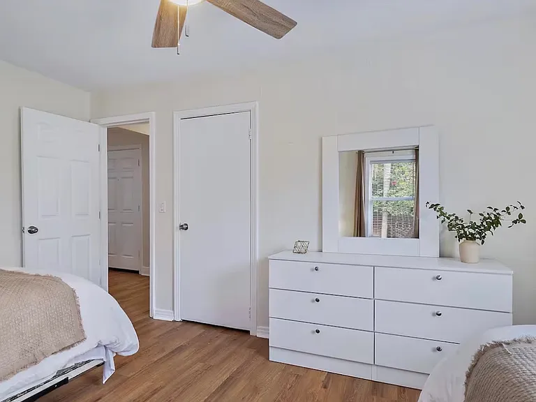 221 S Hale Ave #1 — Photo 15