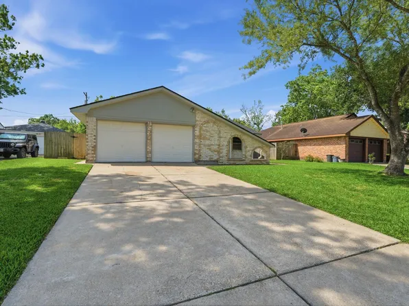 2003 Williamsburg Ct S, League City, TX 77573