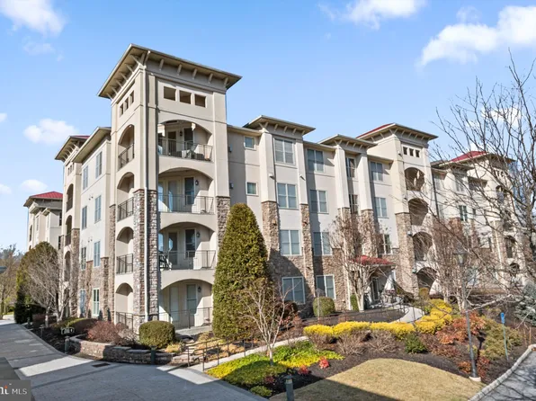 223 Cornerstone Dr #223, Newtown Square, PA 19073