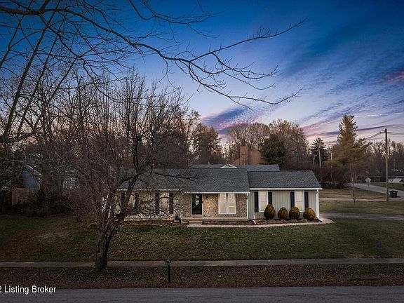 3rd image of 11921 Berry Hill Rd