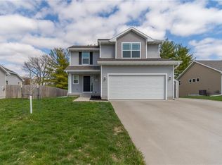 227 15th Ave NW, Altoona, IA 50009