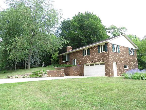 2nd image of 2241 Wildwood Dr