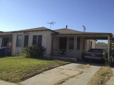 525 W 98th St, Los Angeles, CA, 90044