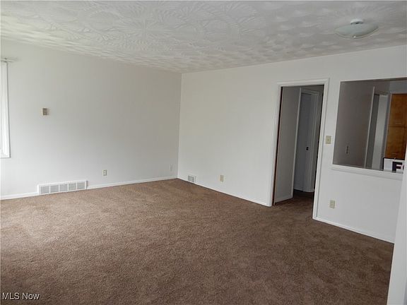 2nd image of 1745 & 1747 Liberty Dr