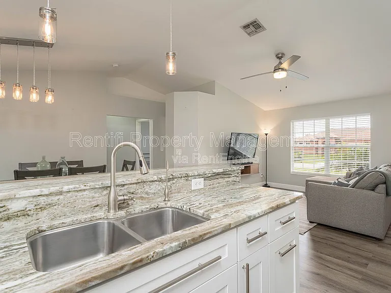 18266 Fuchsia Rd — Photo 7