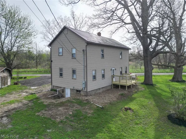 208 State Route 14, North Benton, OH 44449
