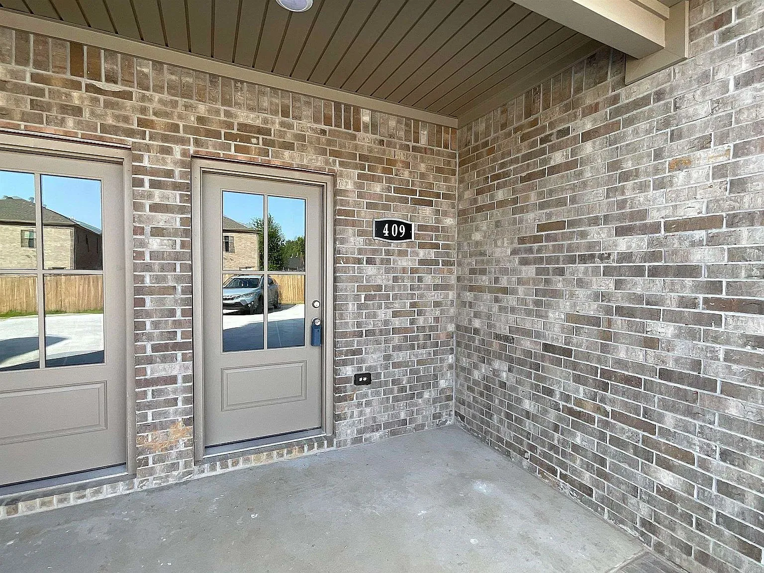 3 bed, 2.5 bath, 1360 sqft, $1,500 — Photo 3