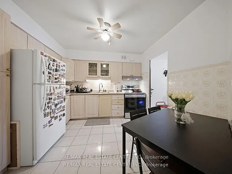 3577 Derry Rd E #207 — Photo 18