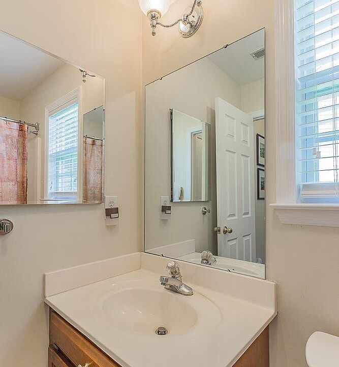 1st image of 2673 Kingsley Ct