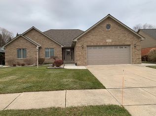 54424 Amber Dr, Macomb, MI 48042