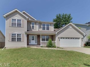 309 Waterford Estates Dr, Bloomington, IL