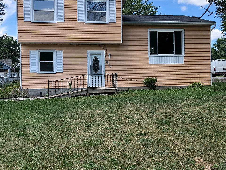 1st image of 9017 Store Dr
