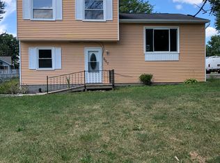 9017 Store Dr, Windham, OH 44288