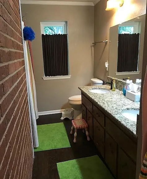 2nd bathroom